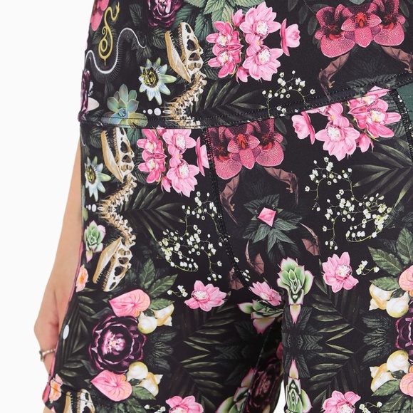 Blackmilk Biologica HW Athletic Shorts XS - Picture 7 of 9